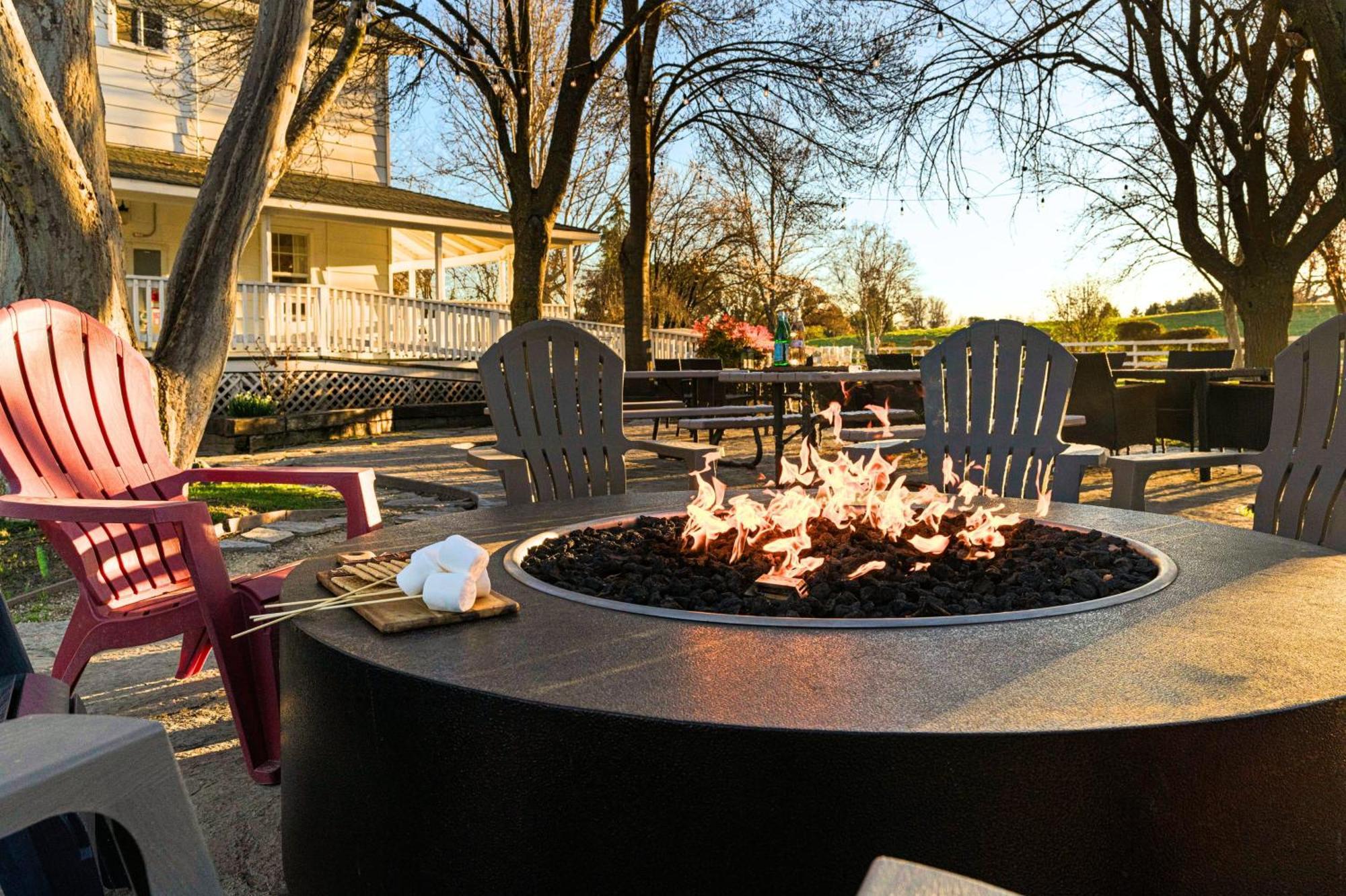 Victorian Manor In Paso Robles Wine Country Pool Hot Tub Firepit Tennis Court Sleeps 28 Exterior foto